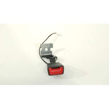 ENGANCHE CINTURON TRASERO DERECHO 89840G4000 