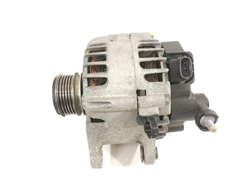 ALTERNADOR 373002A600 