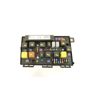 CAJA RELES / FUSIBLES 13250232 5DK00946430 