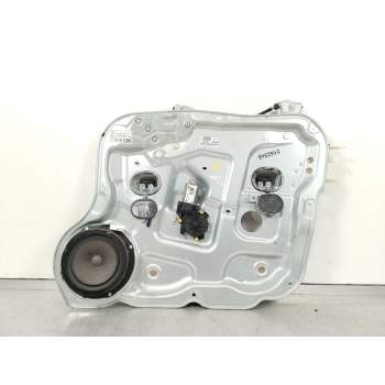 ELEVALUNAS DELANTERO DERECHO 824802B030J9S4 824812B000