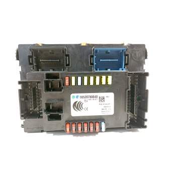 CAJA RELES / FUSIBLES 52078064 