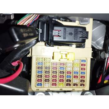 CAJA RELES / FUSIBLES 91950H8570 