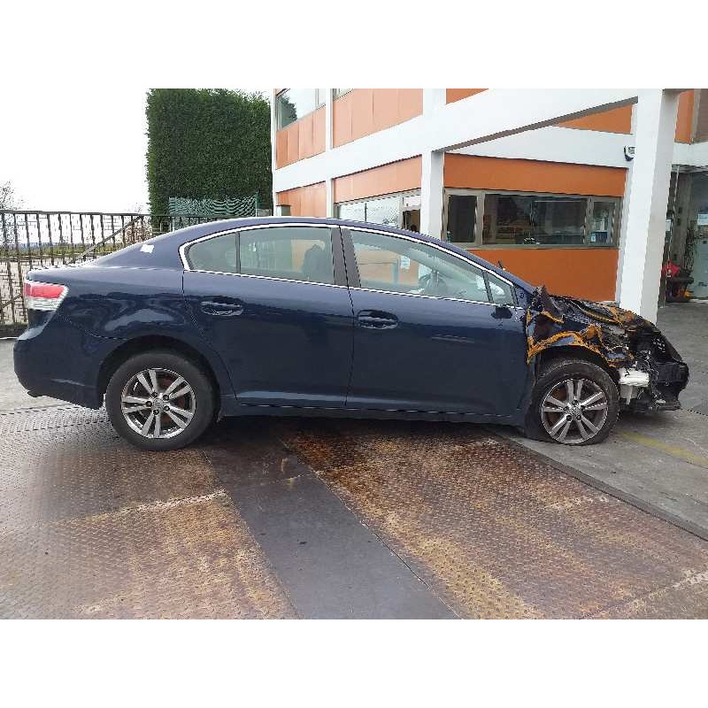 toyota avensis (t27) del año 2009