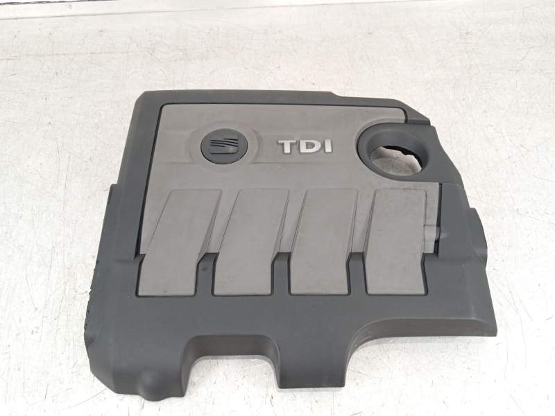 TAPA MOTOR 03L103925AT 