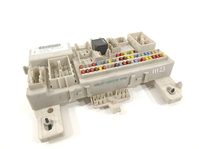 CAJA RELES / FUSIBLES 4M5T14A073DH 
