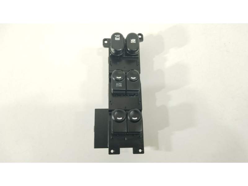 MANDO ELEVALUNAS DELANTERO IZQUIERDO 935702L010 