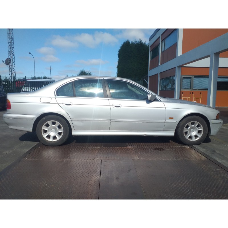 bmw serie 5 berlina (e39) del año 2000