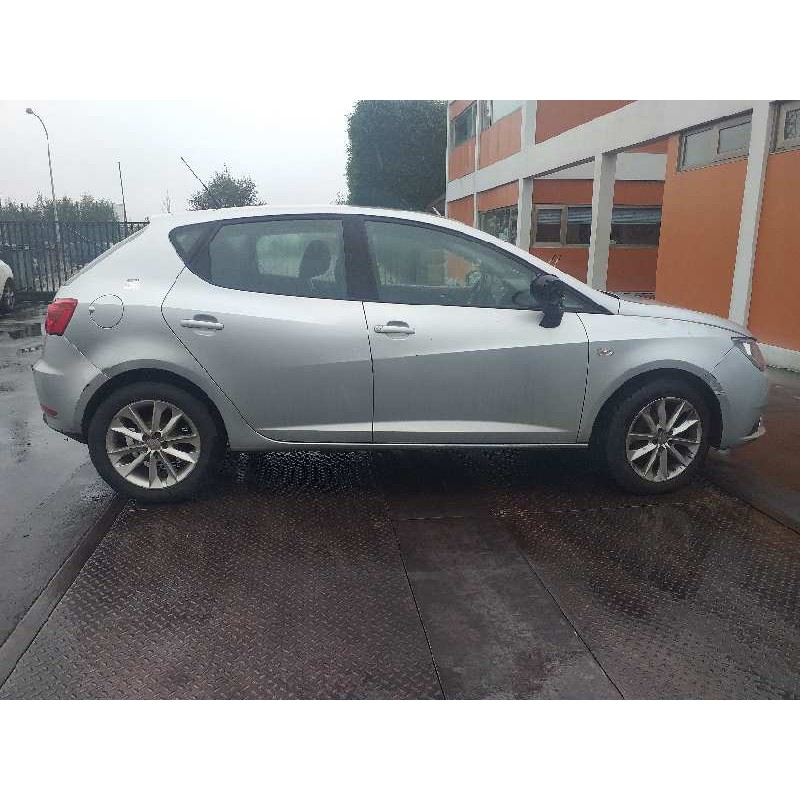 seat ibiza (6j5) del año 2013