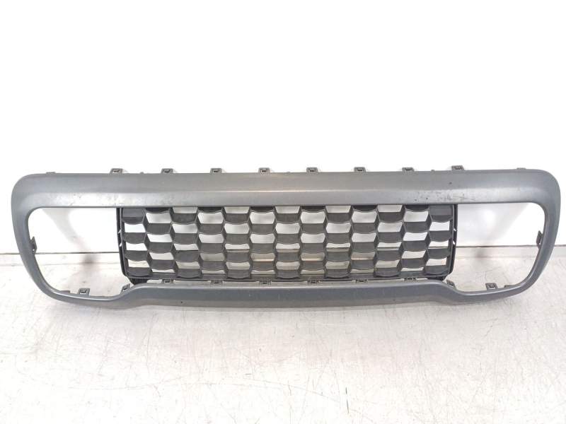 REJILLA PARAGOLPES DELANTERO 735589335 735589347