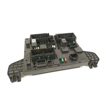 CAJA RELES / FUSIBLES 13302300 