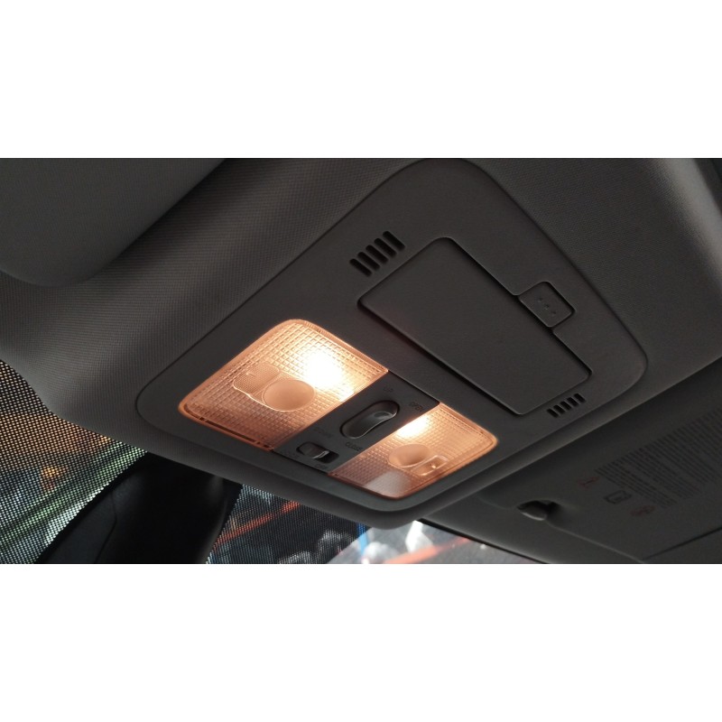 Recambio de luz interior para renault koleos bose edition referencia OEM IAM   