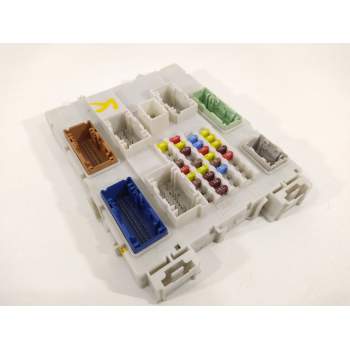 CAJA RELES / FUSIBLES F1DT14A073BF 