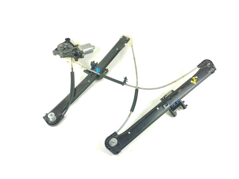 ELEVALUNAS DELANTERO DERECHO 8V4837462 5Q0959801B 0130822717