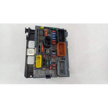 CAJA RELES / FUSIBLES 9666700480 