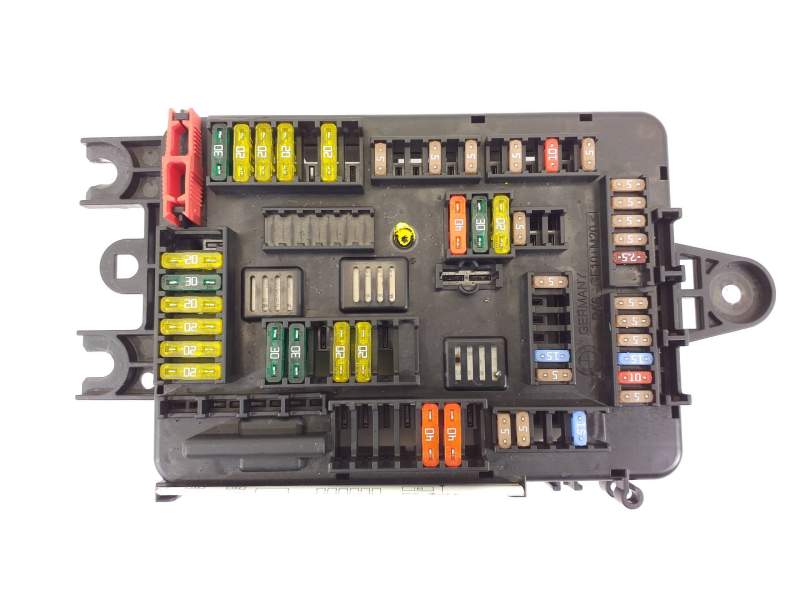 CAJA RELES / FUSIBLES 61149337880 16022014 