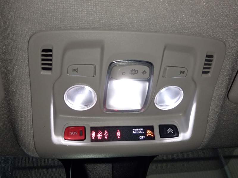 LUZ INTERIOR 
