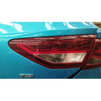 PILOTO TRASERO DERECHO EN PORTON 5F0945308D 