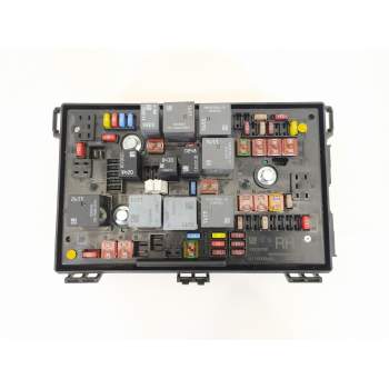 CAJA RELES / FUSIBLES 13318782 1110032AB C11000139
