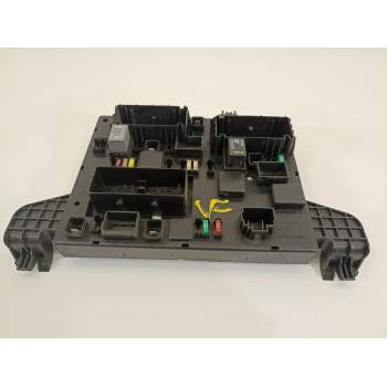 CAJA RELES / FUSIBLES 13302300 365927271 