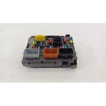 CAJA RELES / FUSIBLES 9661086980 BSML1000
