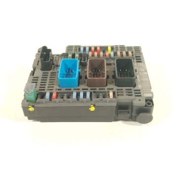 CAJA RELES / FUSIBLES 9674921580 BSMZ0100 