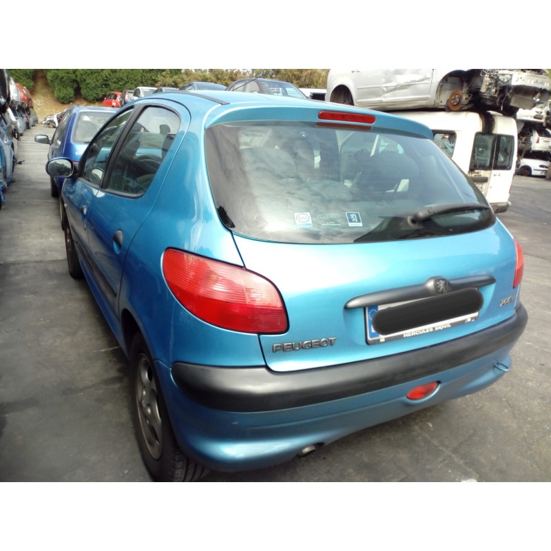 peugeot 206 berlina del año 2001