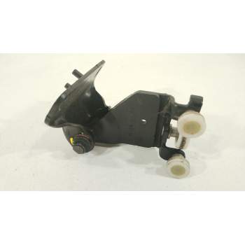 RETENEDOR PUERTA 2K7843304B 