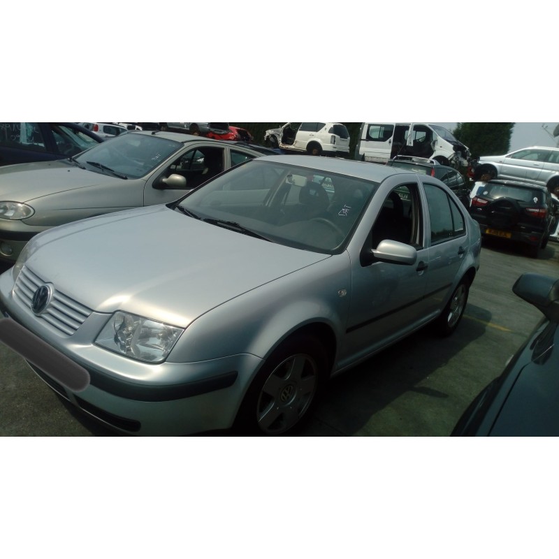 volkswagen bora berlina (1j2) del año 2000