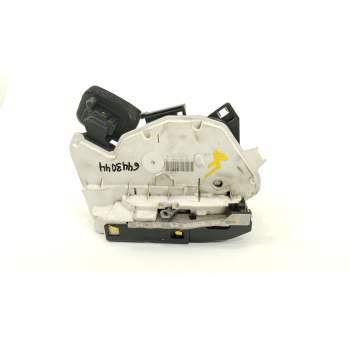 CERRADURA PUERTA TRASERA DERECHA 5K4839016 