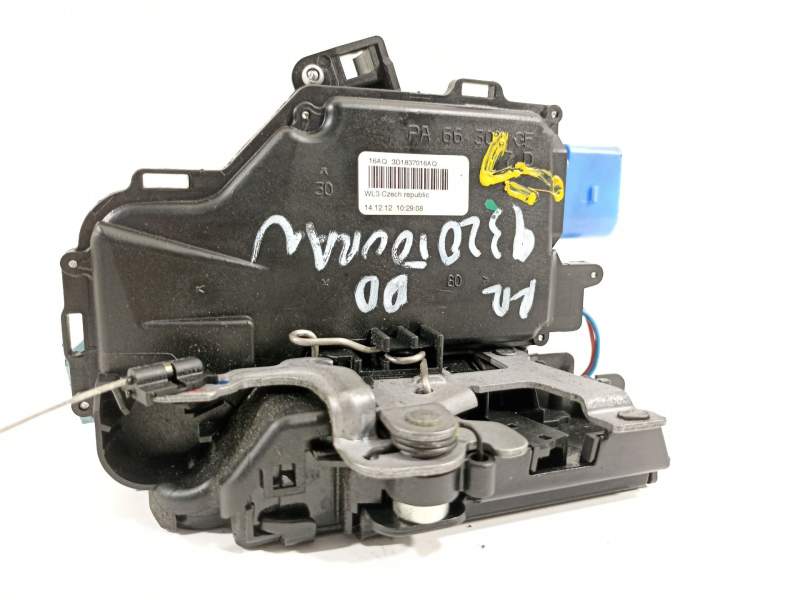 CERRADURA PUERTA DELANTERA DERECHA 3D1837016AQ 