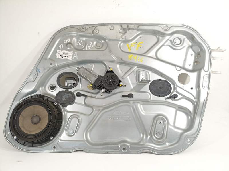 ELEVALUNAS DELANTERO DERECHO 824802L060 