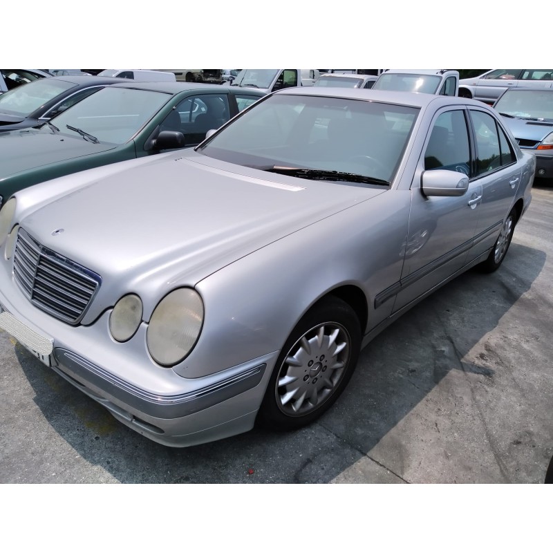 mercedes clase e (w210) berlina diesel del año 2000