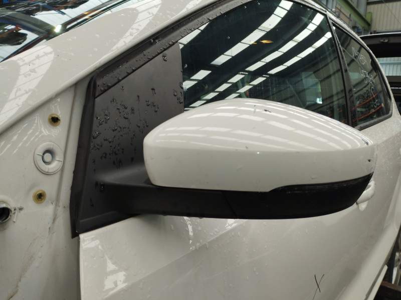 RETROVISOR IZQUIERDO 