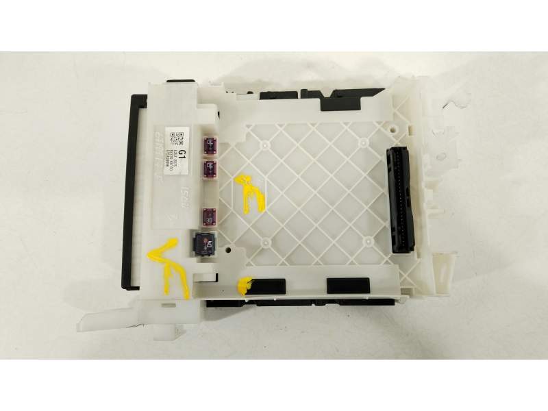 CAJA RELES / FUSIBLES 82730K0110 