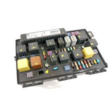 CAJA RELES / FUSIBLES 13242781 