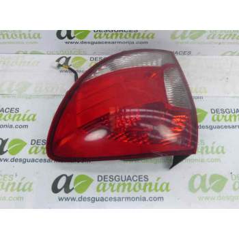 PILOTO TRASERO DERECHO 92402FD070 