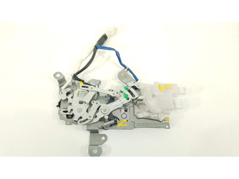 CERRADURA PUERTA LATERAL DERECHA C515723L1 