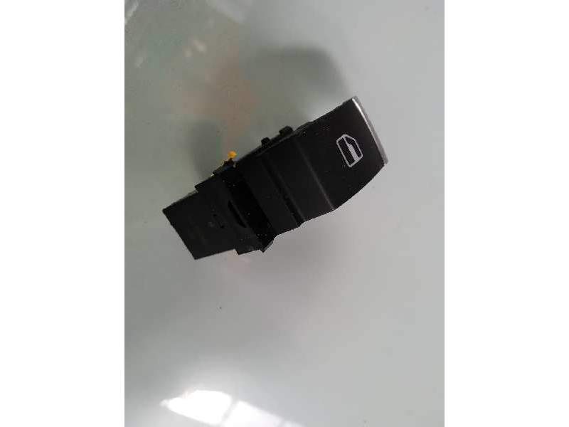MANDO ELEVALUNAS TRASERO DERECHO 5K0959855 3AA868750 