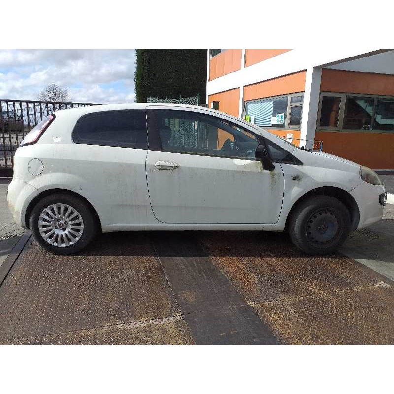 fiat punto (evo) (199) del año 2011