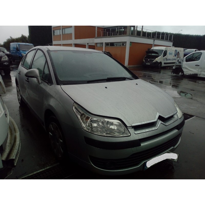 citroen c4 berlina del año 2004