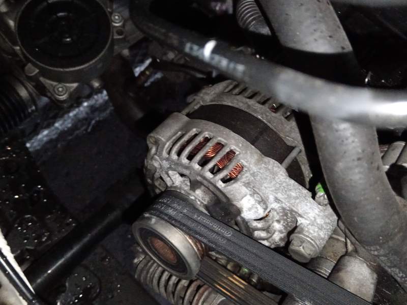 ALTERNADOR 13581885 