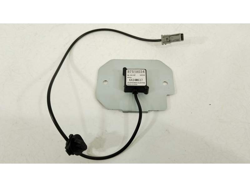 ANTENA 8751A034 6X24M637