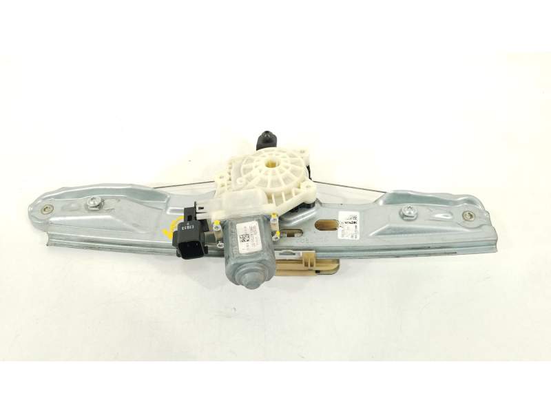 ELEVALUNAS TRASERO DERECHO BM51A27000BD 
