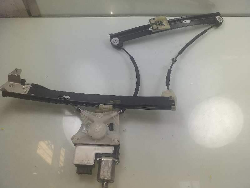 ELEVALUNAS DELANTERO IZQUIERDO 2G4837461B 2Q1959405B 
