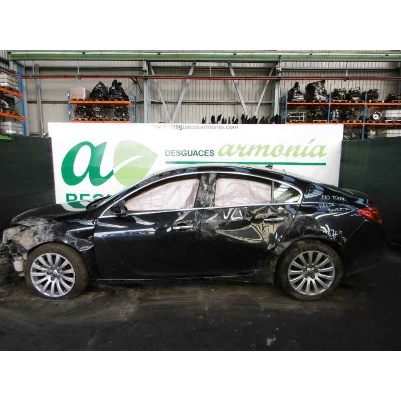 opel insignia berlina del año 2011