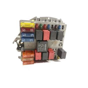 CAJA RELES / FUSIBLES 46752706 