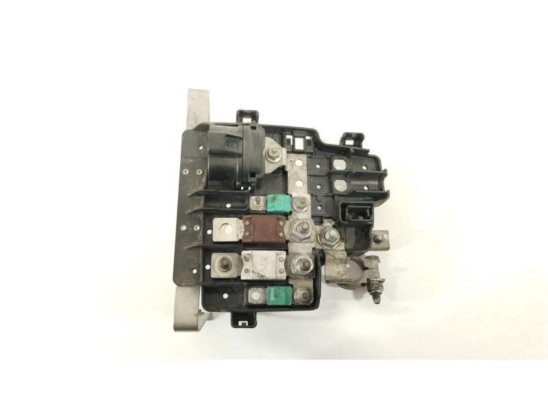 CAJA RELES / FUSIBLES 8200520034 