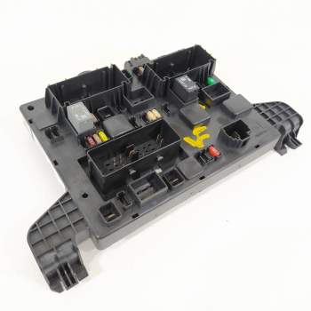 CAJA RELES / FUSIBLES 13343950 365927271 1110078AC