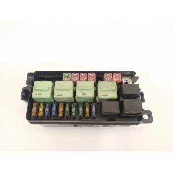 CAJA RELES / FUSIBLES 6906604 