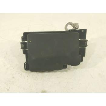 CAJA RELES / FUSIBLES 2Q0937548D 2Q0915429A 2Q0937550B